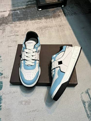 Picture of Valentino Shoes Men _SKUfw111184360fw